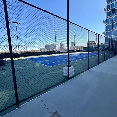 Apartment Luxury Furnished 1br In The Heart Of The *