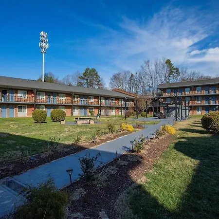 Relaxing Mins From Local Parks And Hospitals, 2410 Apartment