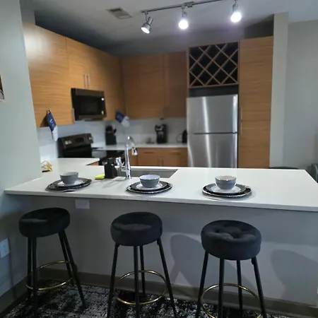Prime Uptown Location Near Restaurants & Nightlife Charlotte