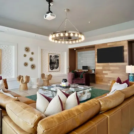 Cozy Carolina - Free Parking, Gym, Pool Charlotte