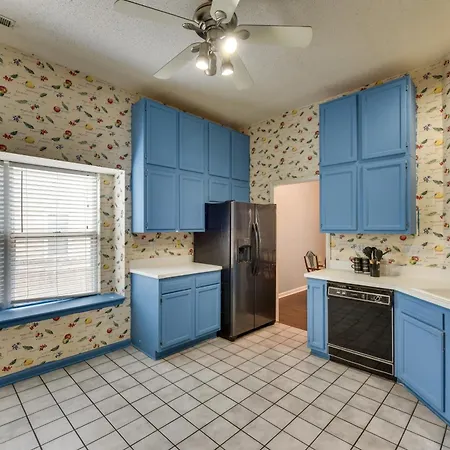 Matthews Family W/ Fenced Yard! Holiday home