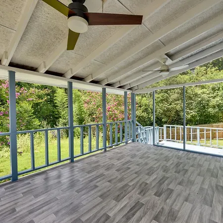 Matthews Family W/ Fenced Yard! Charlotte