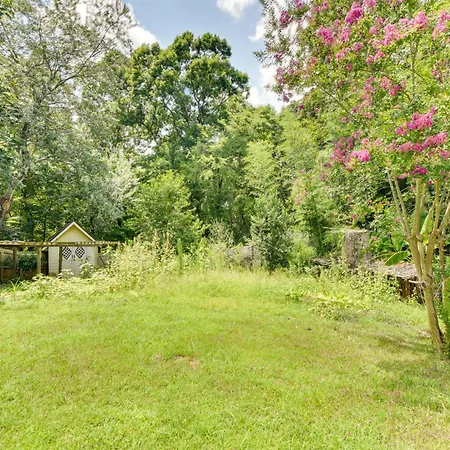 Holiday home Matthews Family W/ Fenced Yard!