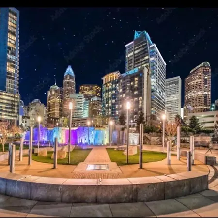 Uptown Luxurious 1br 1ba, Boa & Nascar Apartment *