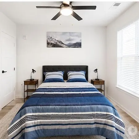 Uptown Luxurious 1br 1ba, Boa & Nascar Apartment *