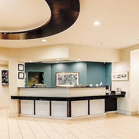 The Beacon Airport By Ihg Hotel