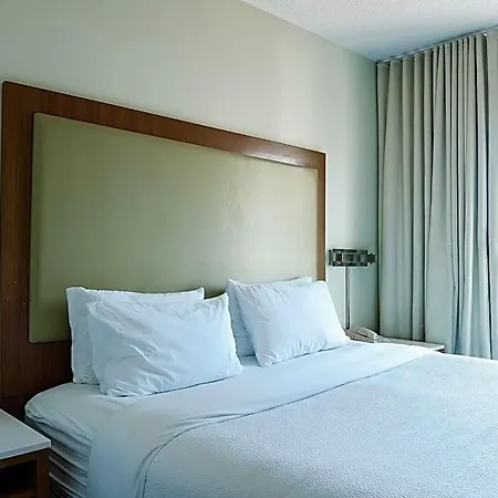 The Beacon Airport By Ihg Hotel