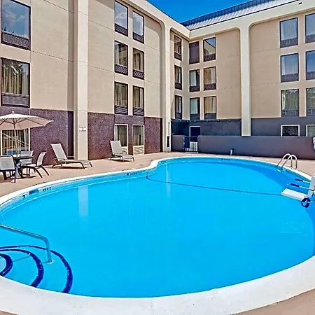 Wyndham Garden Airport Southeast 3*