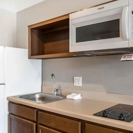 Extended America Select - - Northlake Hotel 3*