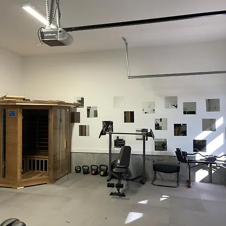 Holiday home Amazing Views Rooftop Patio, Gym And Game