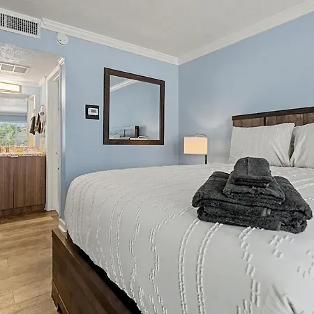 Apartment Comfortabel 5 Mins To Atrium & Novant Health Charlotte