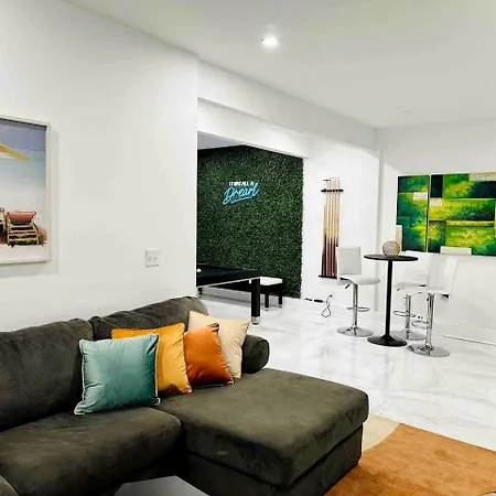 Holiday home Opulent Modern Vacation Paradise Near Catawba River In North Carolina Charlotte