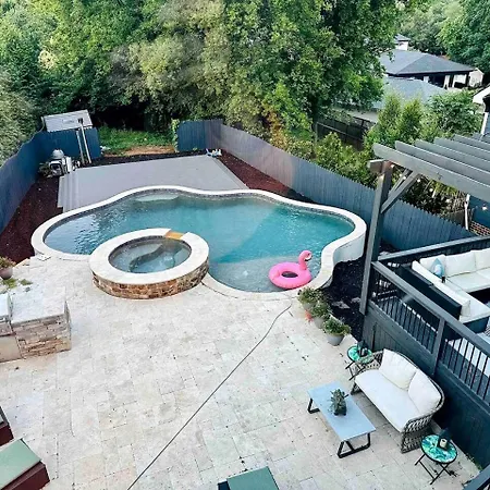 Opulent Modern Vacation Paradise Near Catawba River In North Carolina
