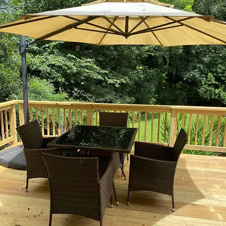 3 Bed, Luxury Bungalow, With Mature Garden, Minutes From Uptown