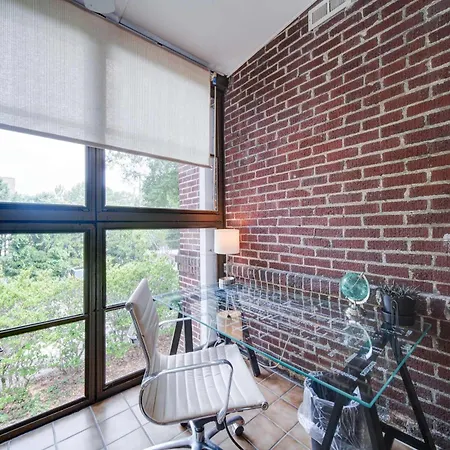 Spacious 2br In Myers Park With Sunroom * Charlotte