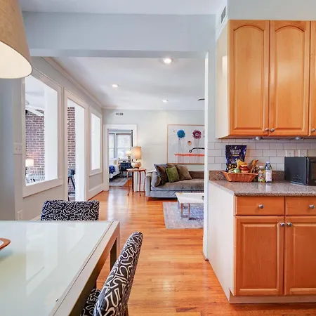 Spacious 2br In Myers Park With Sunroom * Charlotte