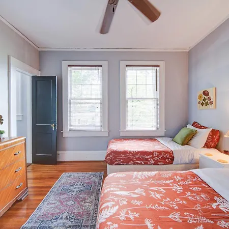 Spacious 2br In Myers Park With Sunroom Holiday home Charlotte