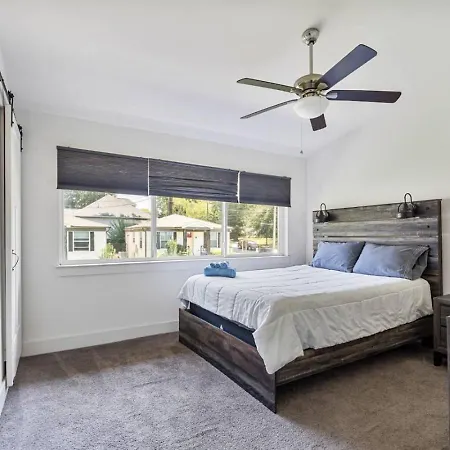 Sleek 2br Townhouse, Stones Throw To Uptown Apartment Charlotte