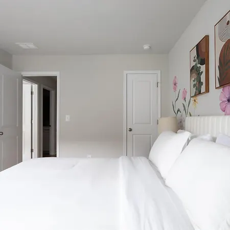 Villa Bohemian Style House Close To Stadiums And Uptown