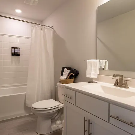 Bohemian Style House Close To Stadiums And Uptown