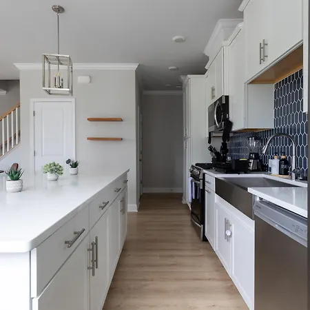Villa Bohemian Style House Close To Stadiums And Uptown *