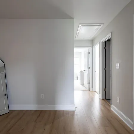 Bohemian Style House Close To Stadiums And Uptown Villa