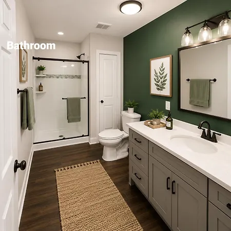 3br W Yard & Wifi Sleeps 10