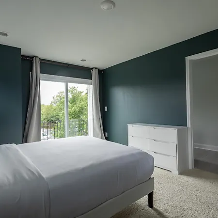 Bohemian Style House Close To Stadiums And Uptown Villa *