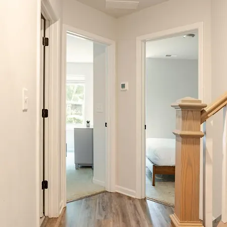 Uptown With Private Garage * Charlotte