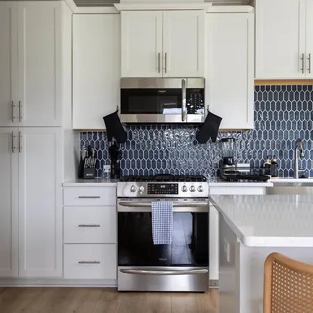 Bohemian Style House Close To Stadiums And Uptown