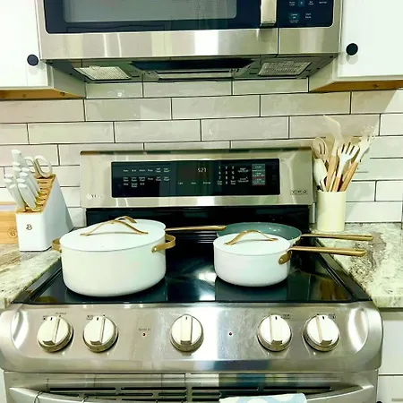 Brand New Stylish 5br3ba 15mins Clt Downtown