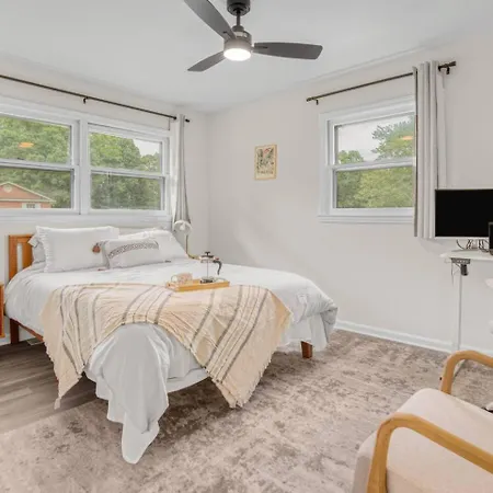 Brand New Stylish 5br3ba 15mins Clt Downtown Holiday home *
