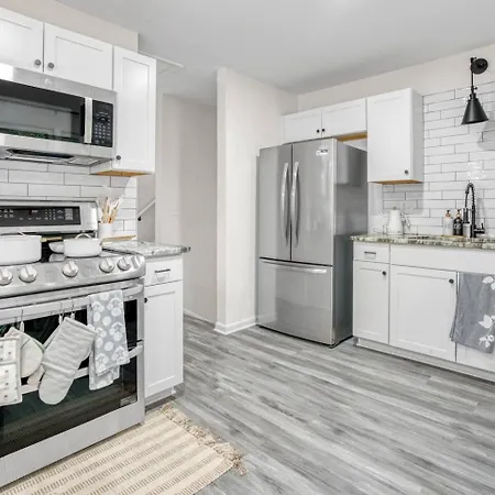 Brand New Stylish 5br3ba 15mins Clt Downtown Holiday home *