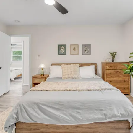 Holiday home Brand New Stylish 5br3ba 15mins Clt Downtown Charlotte