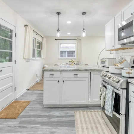 Brand New Stylish 5br3ba 15mins Clt Downtown Charlotte