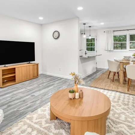 Brand New Stylish 5br3ba 15mins Clt Downtown * Charlotte