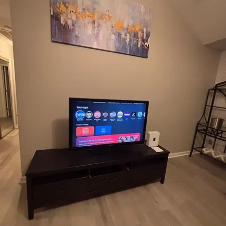 Near Uptown-sleep 6-nfl Game Day Getaway