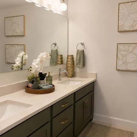 Villa The Willow At Sofley Road - 3br Boutique Townhome *