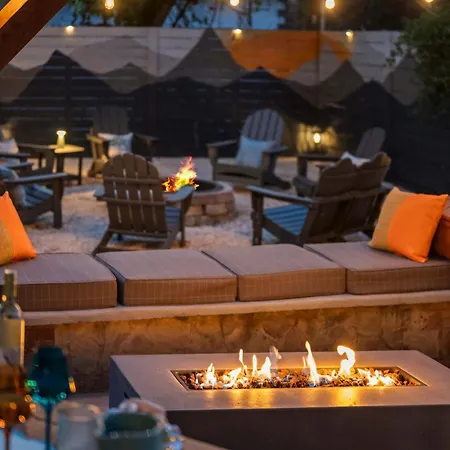 Holiday home Escape To The Arts Golf Sim Theater Hot Tub Charlotte