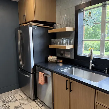 The Latimer House Perfect For Groups Near Uptown Charlotte