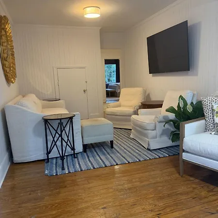 The Latimer House Perfect For Groups Near Uptown