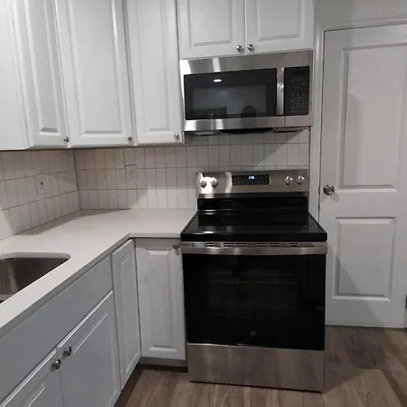 Airport Adjacent - 15 Min To Everywhere! Charlotte