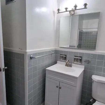 Airport Adjacent - 15 Min To Everywhere! Holiday home Charlotte