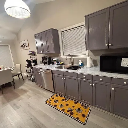 Holiday home Near Uptown-sleep 6-nfl Game Day Getaway Charlotte