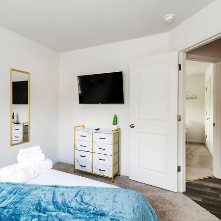 8br Near Southend/uptown W/gameroom/hottubs/fenced Holiday home Charlotte