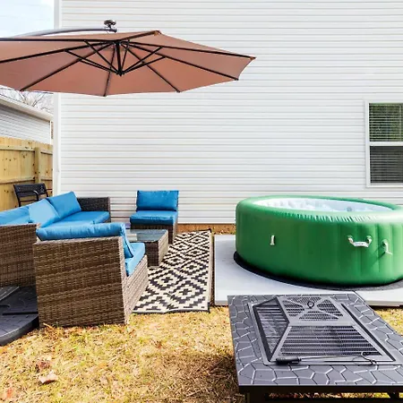8br Near Southend/uptown W/gameroom/hottubs/fenced