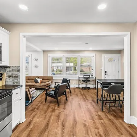 The Catalina Uptown Clt