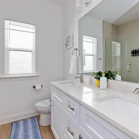 Holiday home Luxury 8br Hot Tub Game Sleeps 20 Charlotte