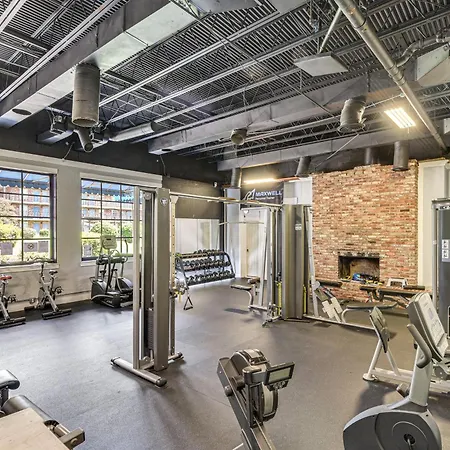 Work & Play! Near Uptown, Hospitals, Sports Apartment Charlotte