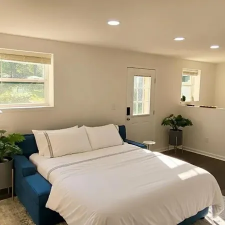 Gorgeous 1br Guest Close To All! * Charlotte